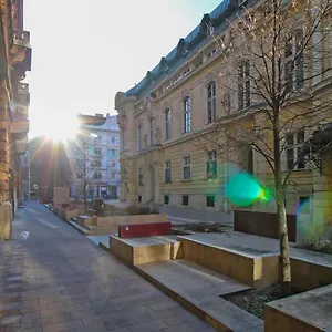Cosy - Cheerful In The Center Budapest
